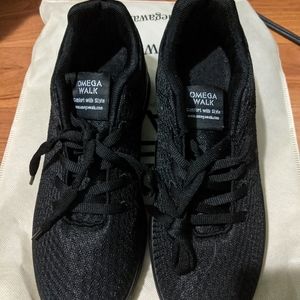 Omega Walk Sneakers